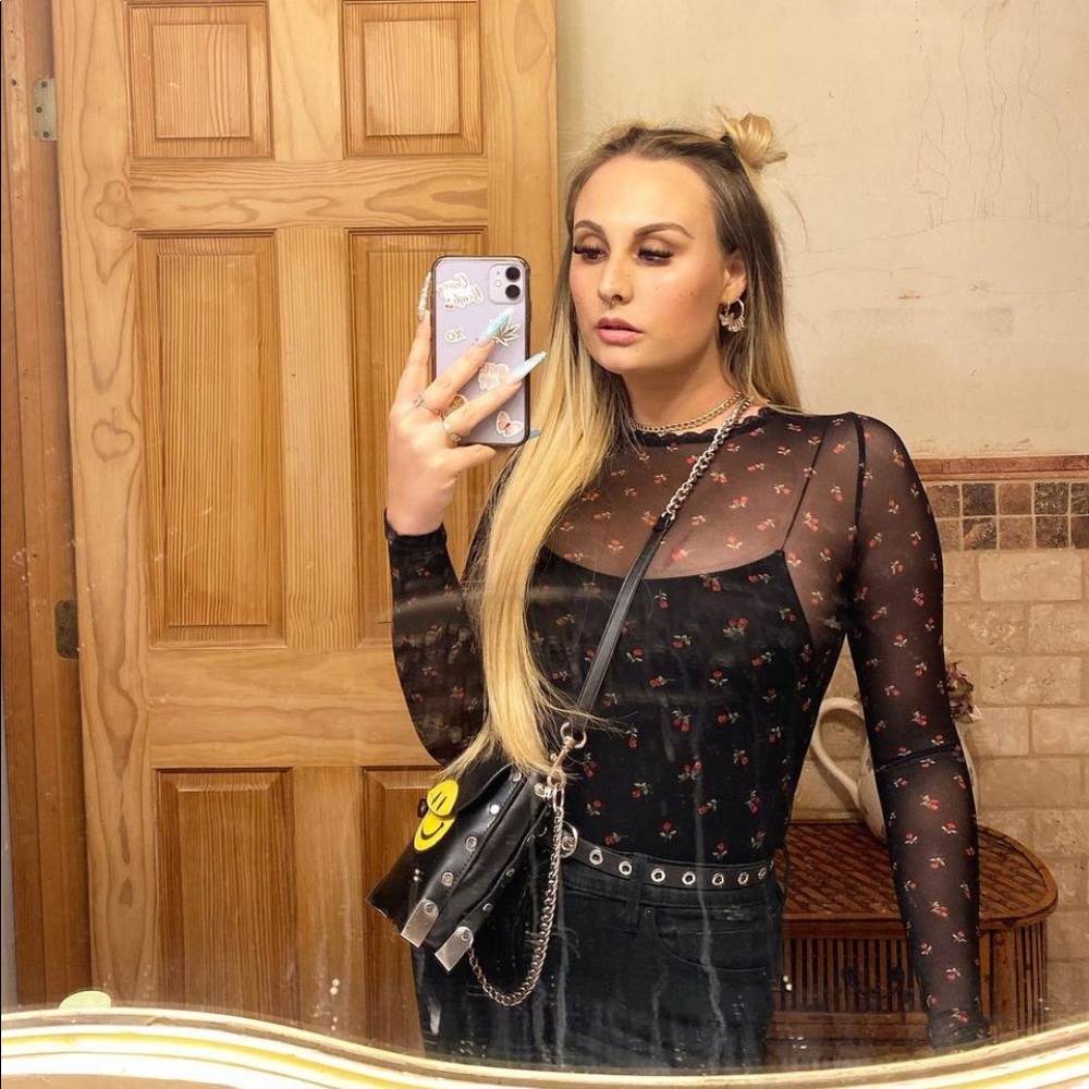 Cute mesh rose long sleeve